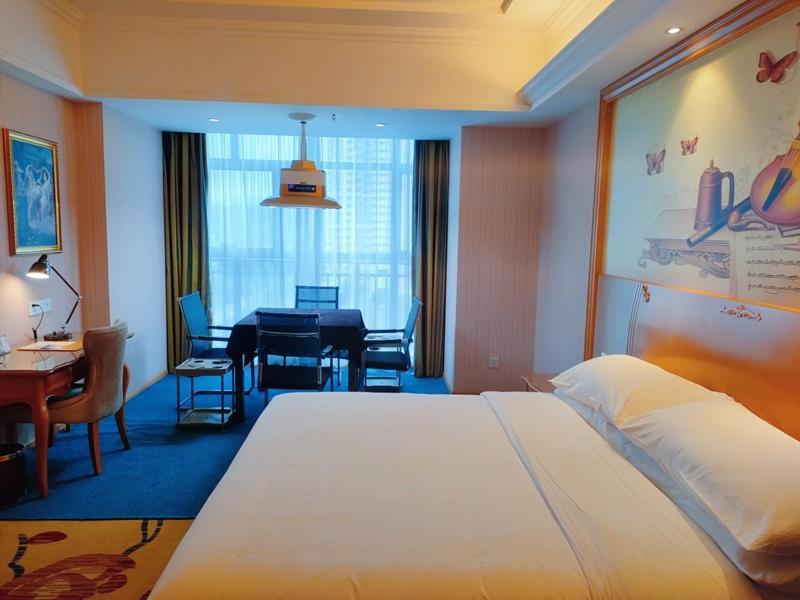 Vienna Hotel Nanxiong Esterno foto